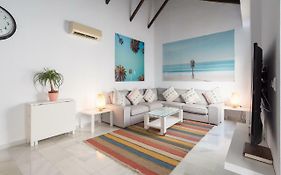 Ml3C-Marble Penthouse-Prime Location-High Ceilings